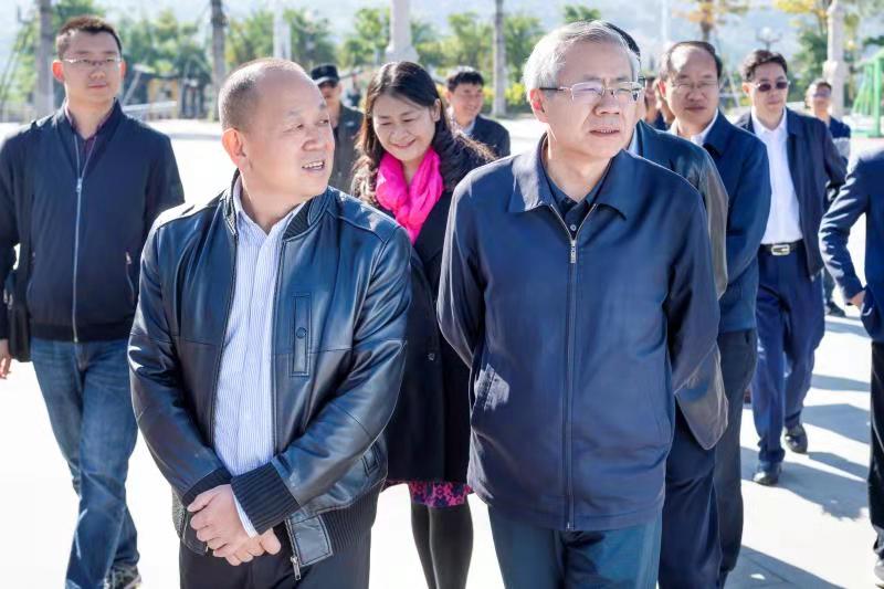 走访参观校园