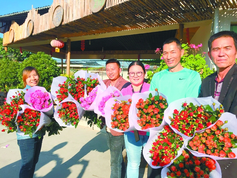 玫瑰花“香”振兴路