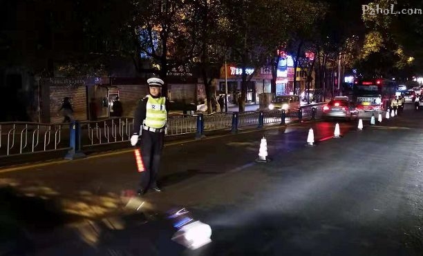 大半夜遇到查酒驾怎么办？一招教你快速过关！攀枝花老司机们速看……