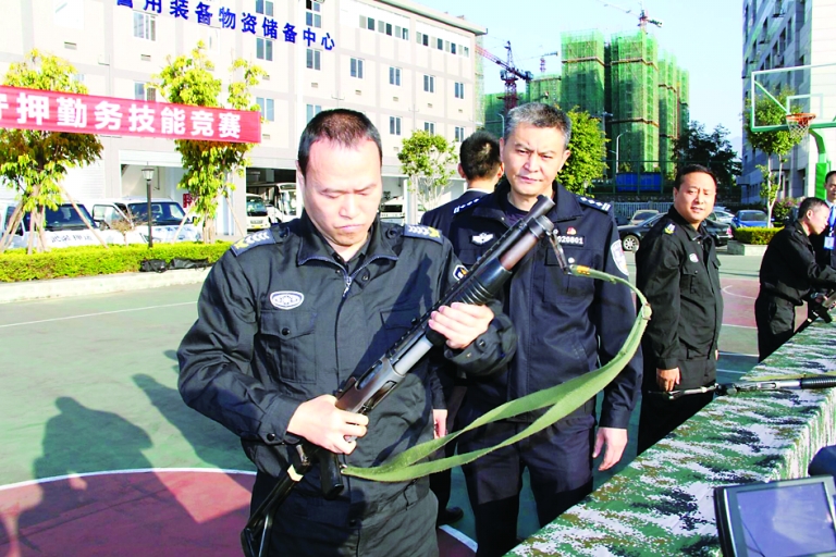 市公安局监督指导保