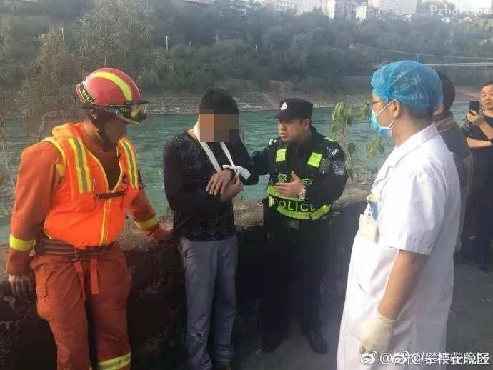 渡口桥上，一男子跳入金沙江轻生！