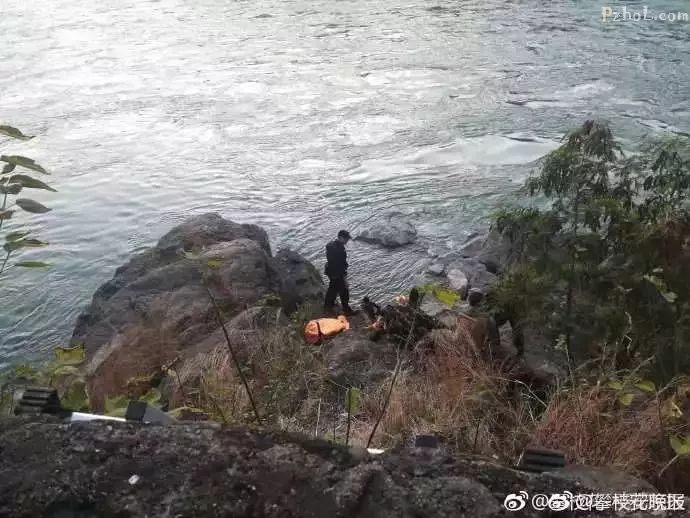 渡口桥上，一男子跳入金沙江轻生！