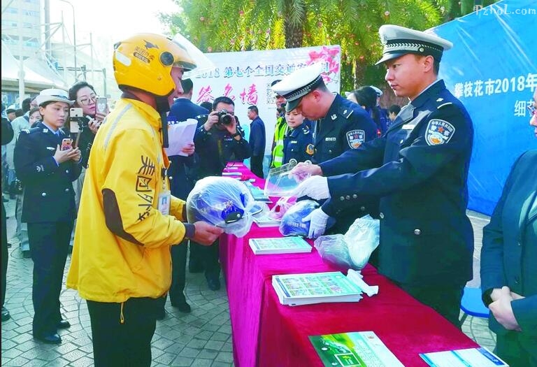 市交警支队：开展交通安全宣传倡导文明出行