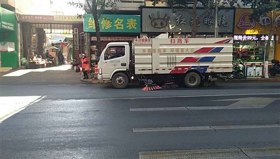 县城管局多措并举助