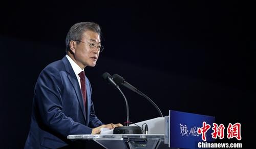 文在寅邀执政党国会代表团共进午餐 商讨改革法案