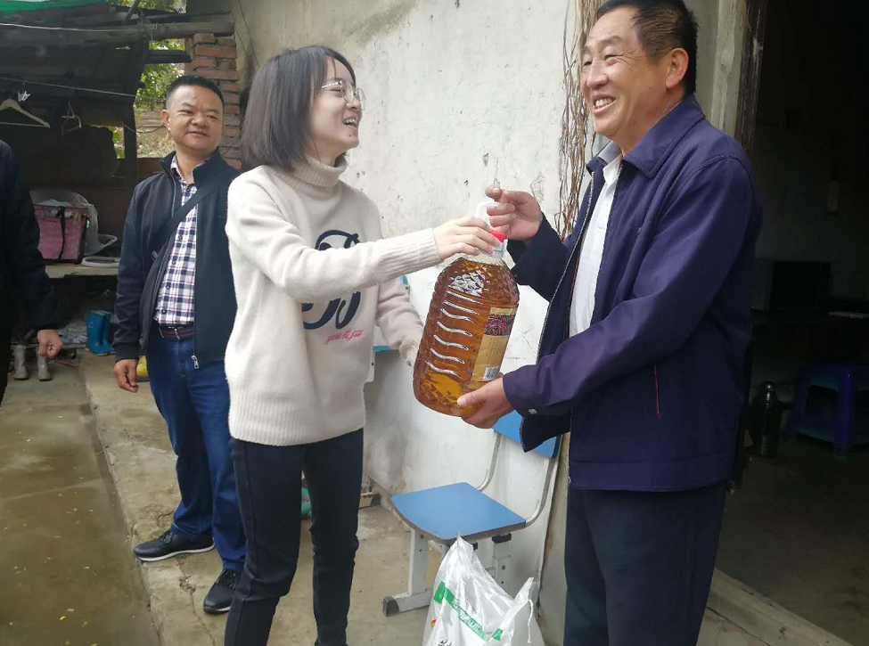 欢乐过年一个都不能少！节日问候，情暖于心……