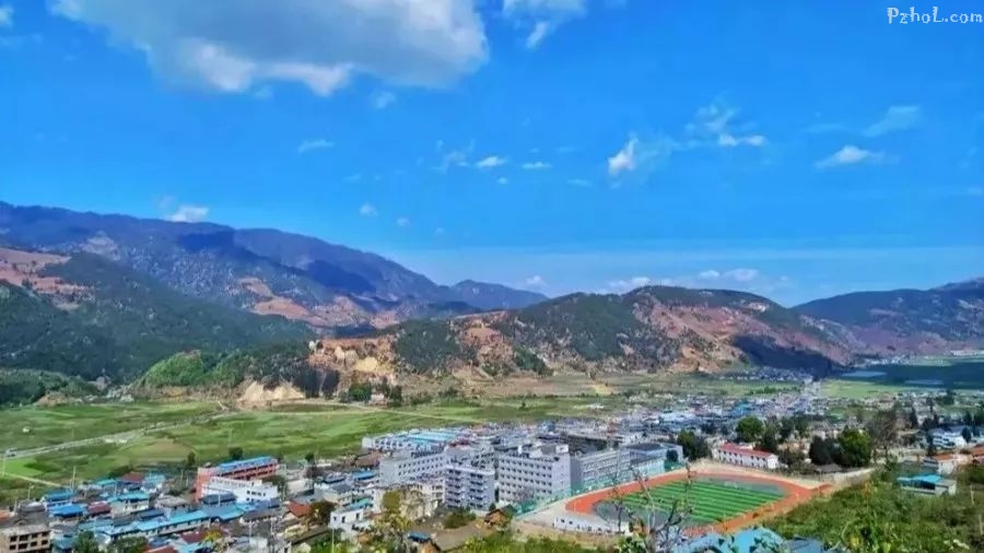 普威镇位于米易县西北部,处于二半山区,海拔在16802500米之间