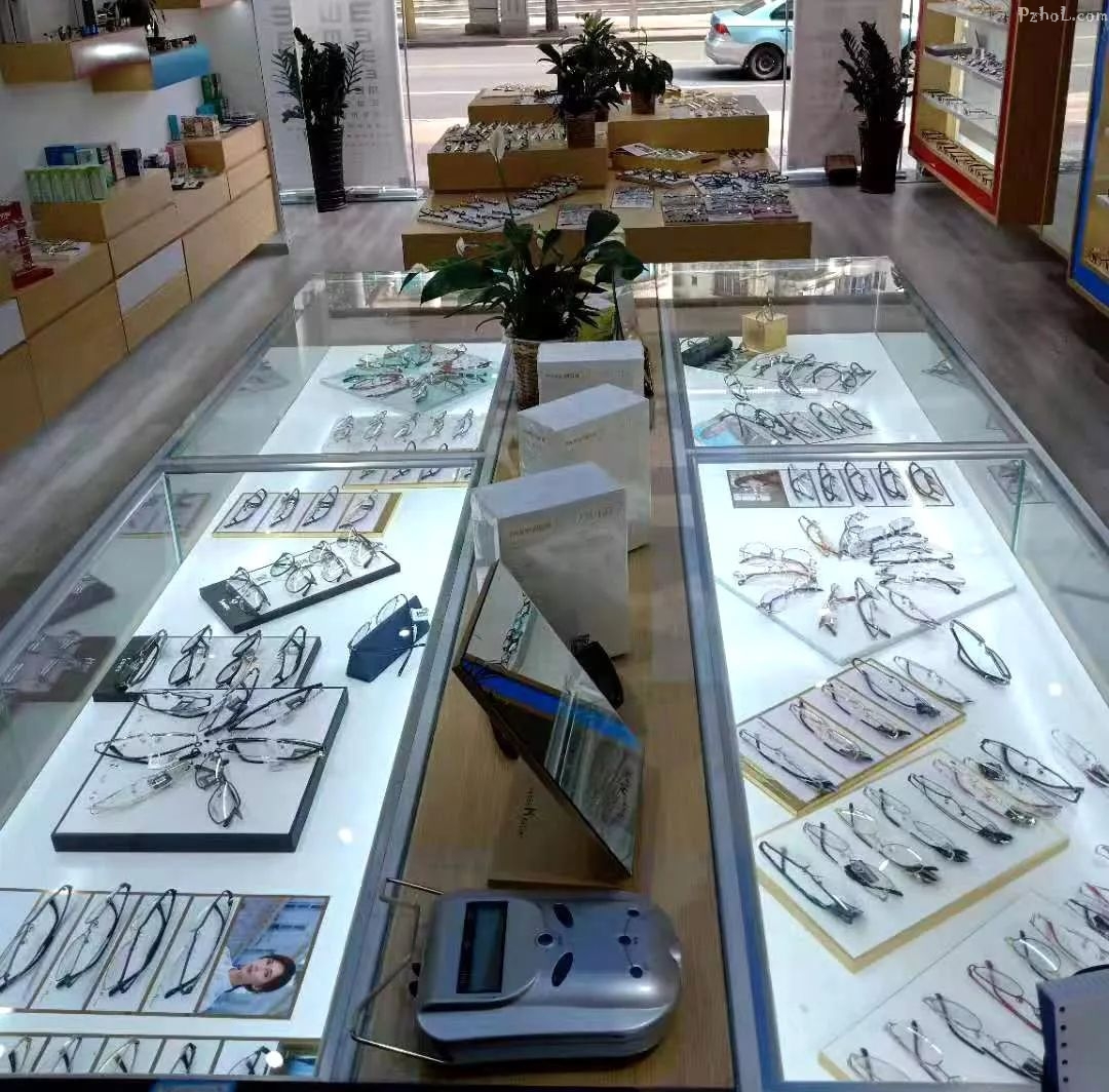 攀枝花近视的人有福了！精益眼镜双店开业，380元镜框免费领！