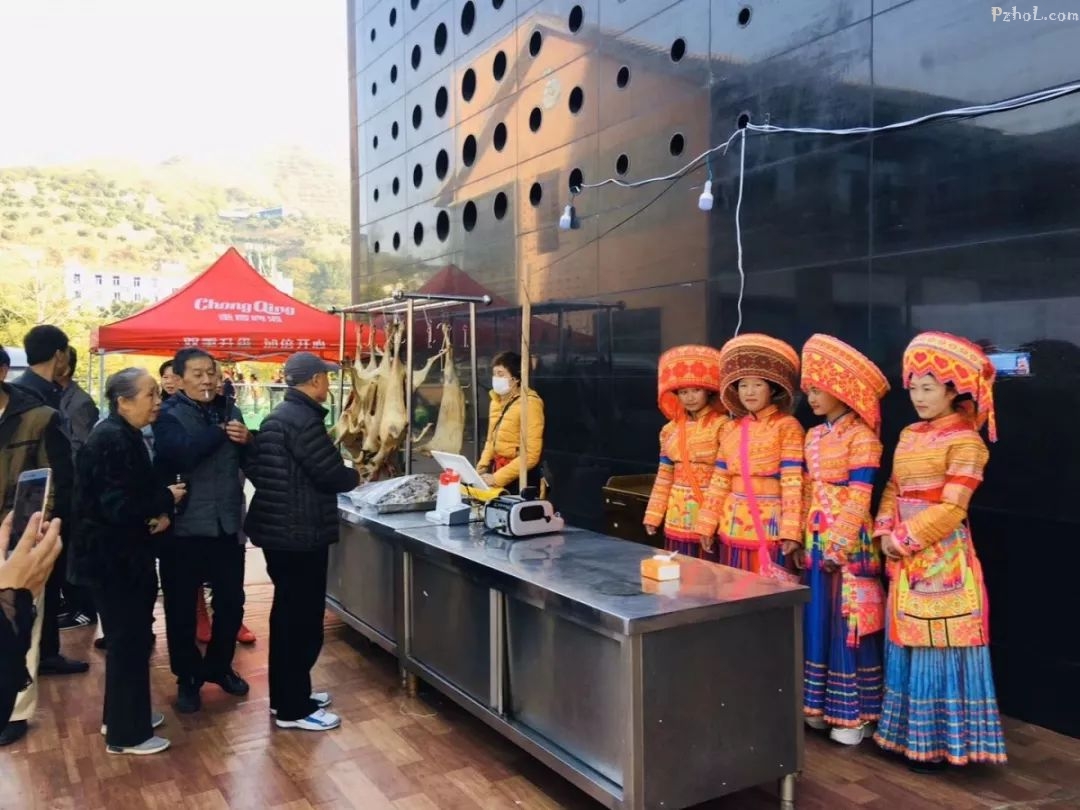 VLOG丨工艺美术展、文艺演出、汉服摄影……苴却砚文化旅游街区N种玩儿法等你来解锁