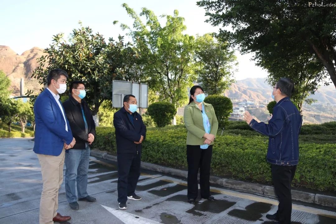 把牢疫情防控关，安全