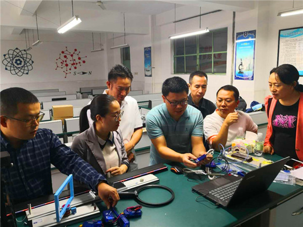 王廷明副书记一行赴小槽村开展脱贫攻坚工作