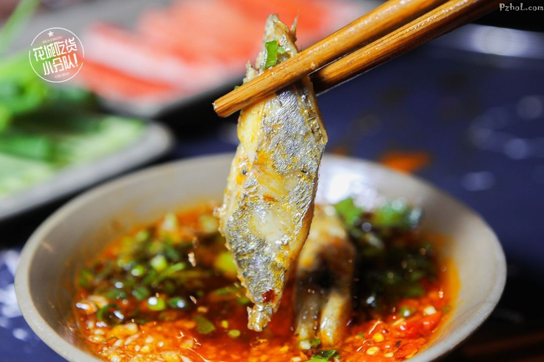 半山腰的火锅界老炮儿,"资格"重庆九宫格火锅!