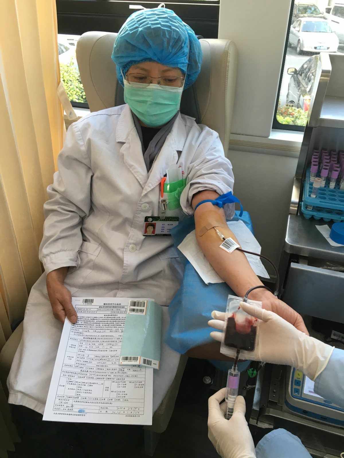 战疫情 献热血 攀枝花市中心医院组织职工无偿献血