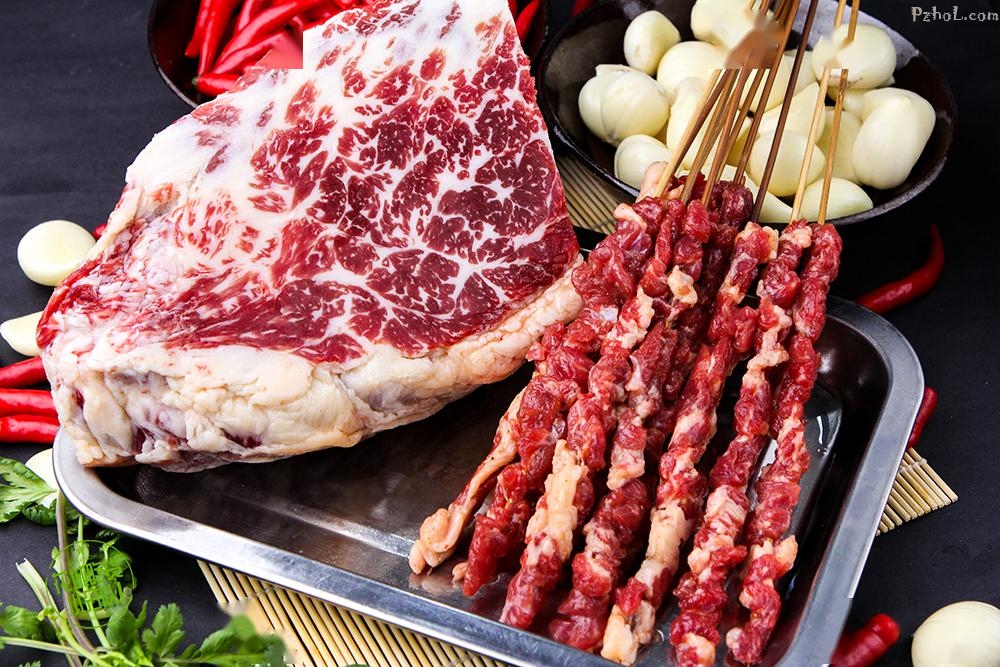 一头大牛身上只有少量的雪花牛肉